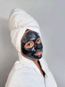 Mascara Facial Laborat Preta 60